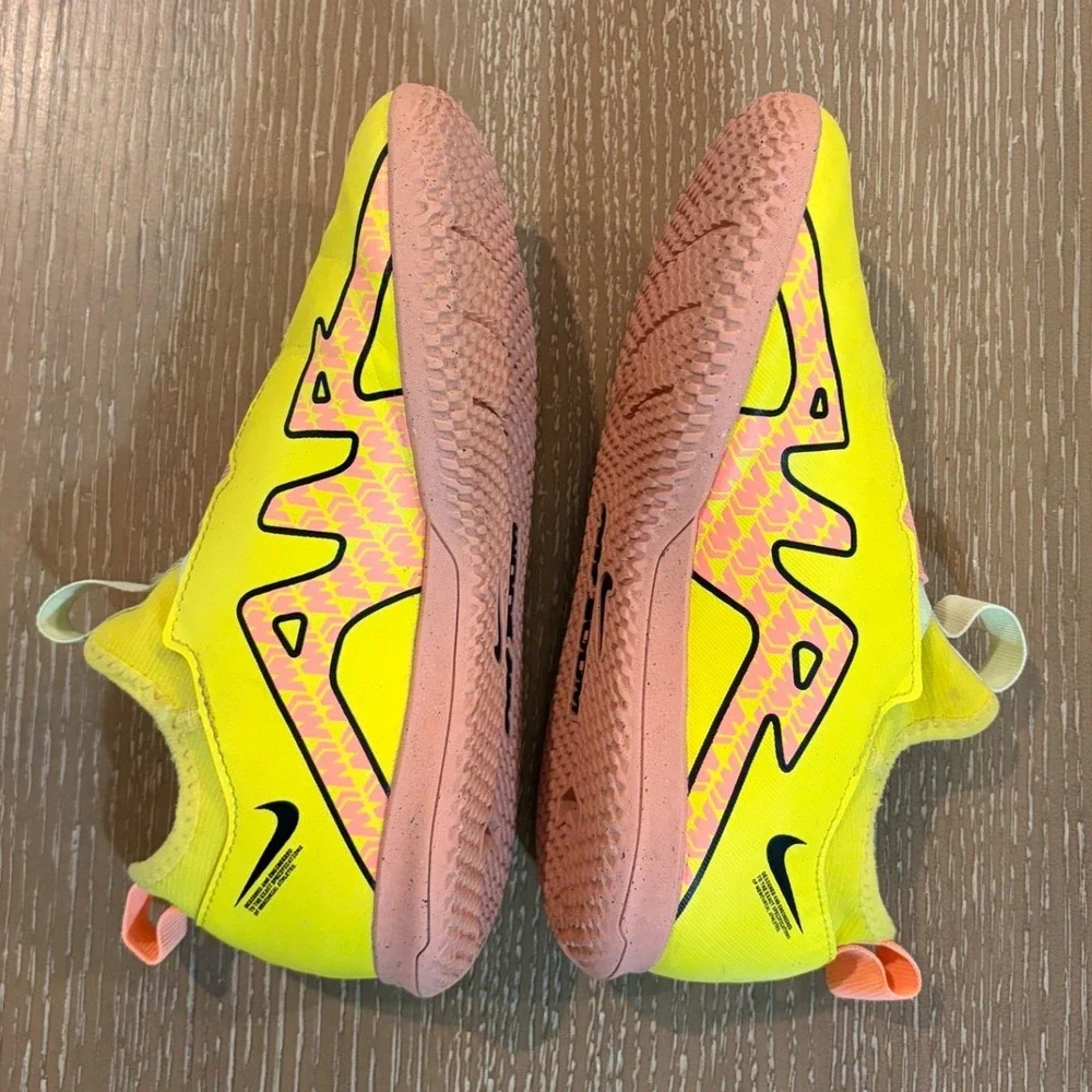 Nike Jr. Mercurial Zoom Vapor 15 Size 3.5Y Yellow Strike/Volt Ice DJ5619-780